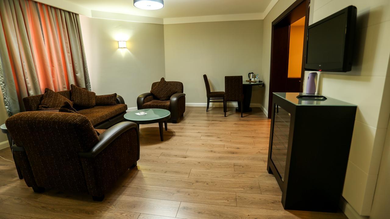 Sivas Bueyuek Hotel Екстер'єр фото