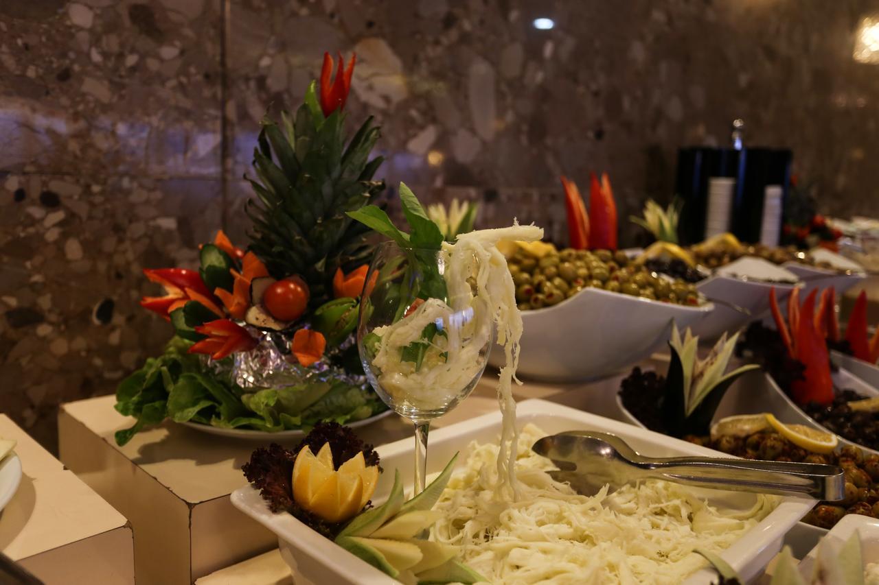 Sivas Bueyuek Hotel Екстер'єр фото