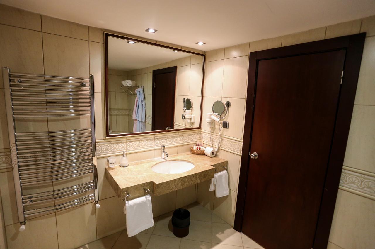 Sivas Bueyuek Hotel Екстер'єр фото